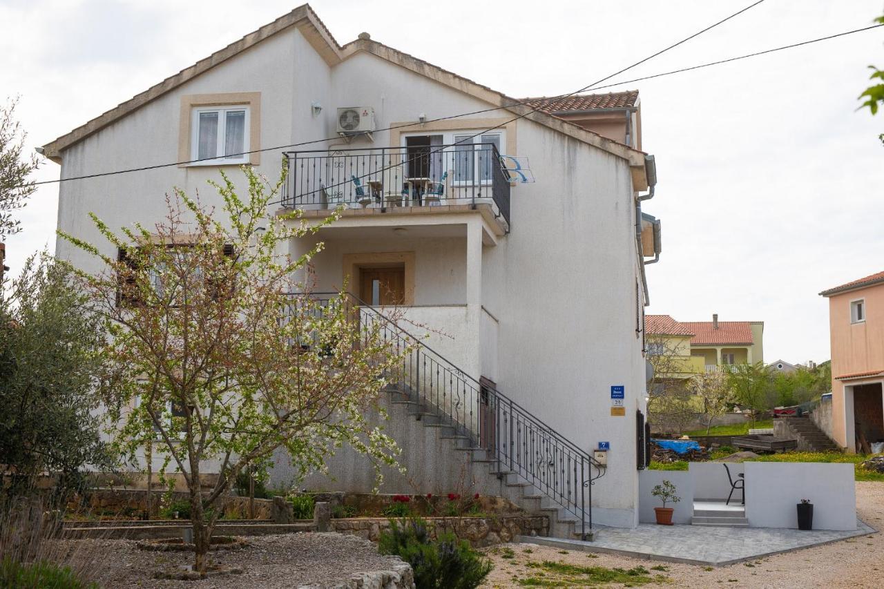 Apartment Mladen Krk Town Exterior photo